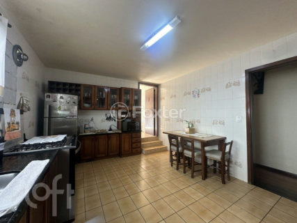 Image 3 - 930585