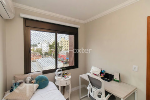 Image 21 - 930588