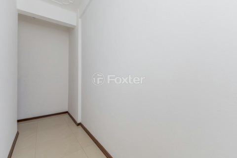 Image 4 - 930594