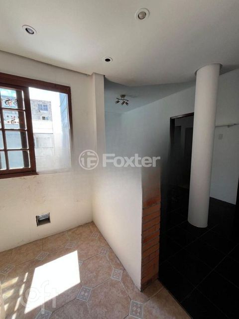 Image 6 - 930625