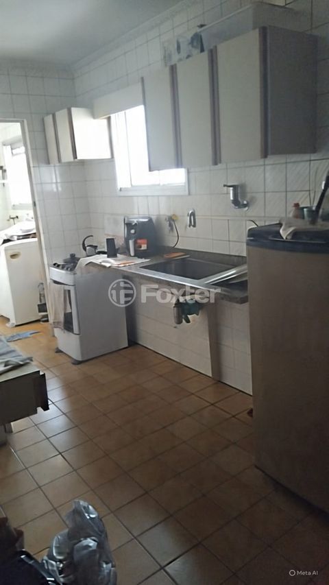Image 7 - 930662