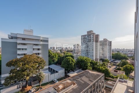 Image 11 - 930688