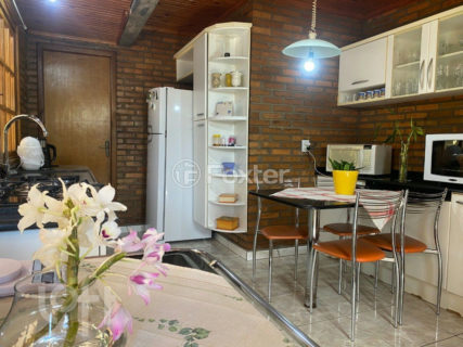 Image 5 - 930793