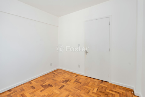 Image 7 - 930817