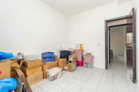Image 17 - 930825