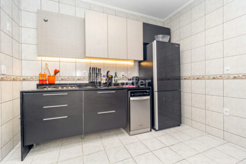 Image 30 - 930825