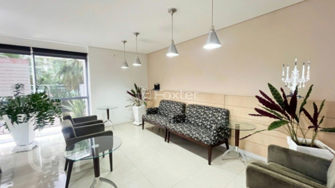 Image 31 - 930882