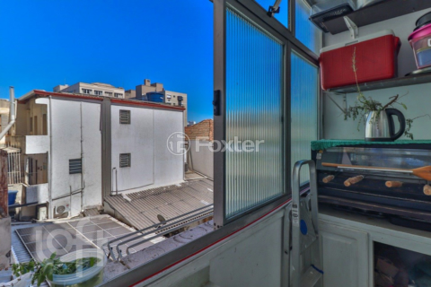 Image 7 - 930886
