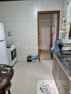 Image 6 - 930906