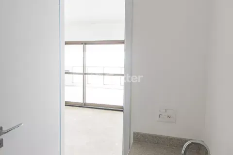Image 23 - 930929