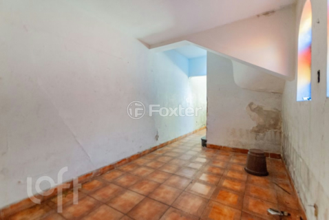 Image 3 - 930945