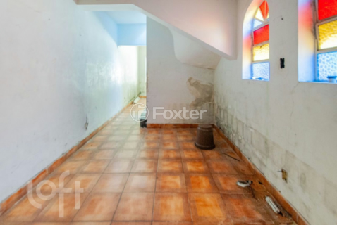 Image 4 - 930945