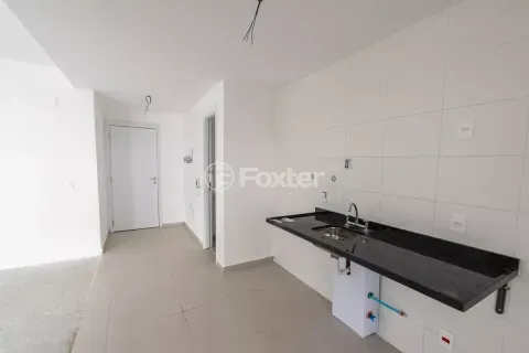 Image 21 - 930996