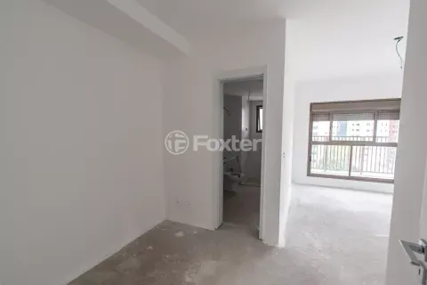 Image 27 - 930996