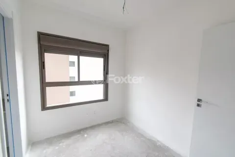 Image 29 - 930996