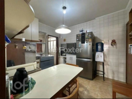 Image 3 - 930997