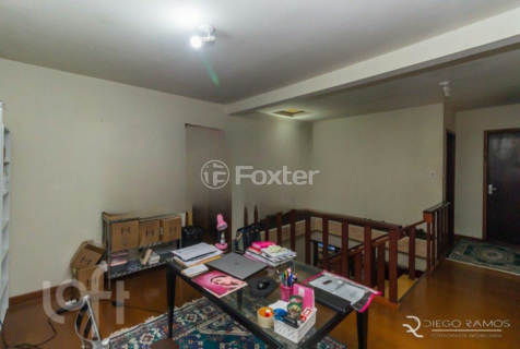 Image 39 - 931046