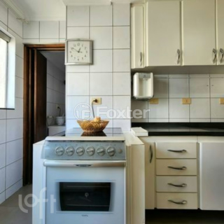 Image 5 - 931093