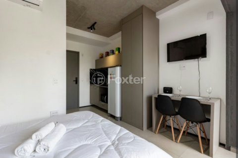 Image 3 - 931217