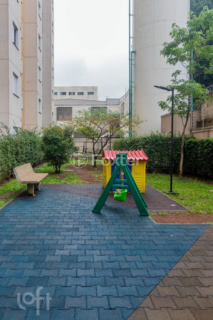 Image 34 - 931421