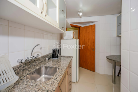 Image 31 - 931547