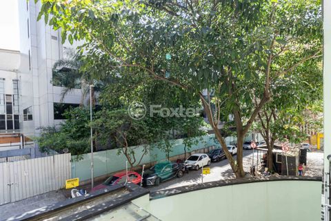 Image 6 - 931557