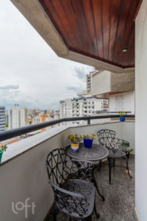 Image 3 - 931786