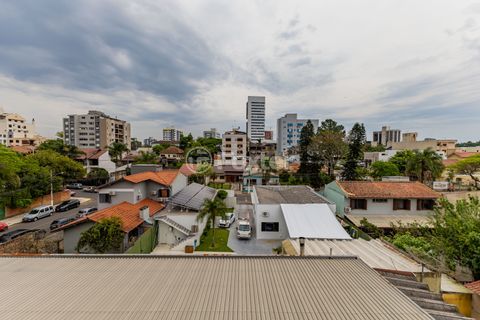 Image 17 - 931790