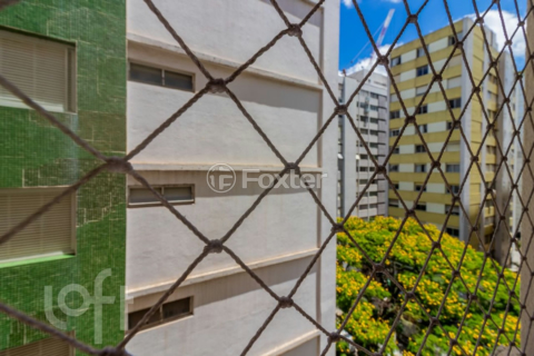 Image 41 - 931796