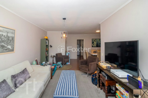 Image 3 - 931796