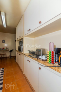 Image 32 - 931796