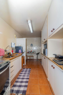 Image 33 - 931796