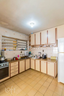 Image 21 - 931797