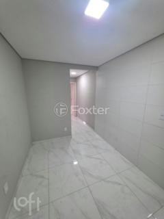 Image 7 - 931850