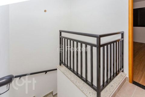 Image 32 - 931908