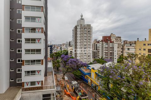 Image 4 - 932002