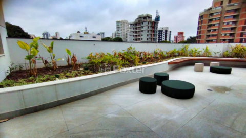 Image 9 - 932081