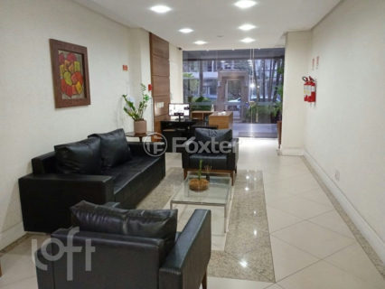 Image 7 - 932147