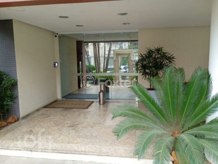 Image 3 - 932147
