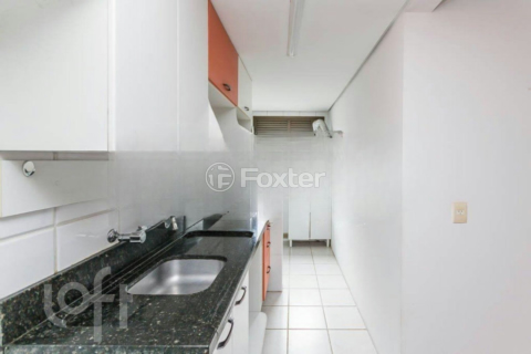 Image 4 - 932150