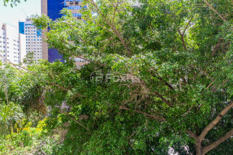 Image 7 - 932159