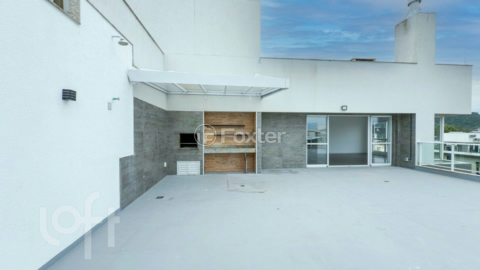 Image 7 - 932235