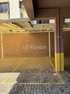 Image 5 - 932286