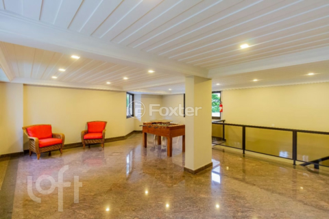 Image 34 - 932338
