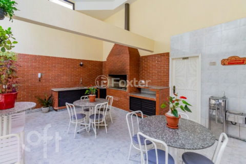 Image 36 - 932338