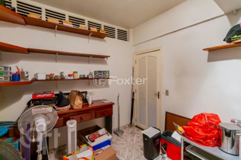 Image 31 - 932338