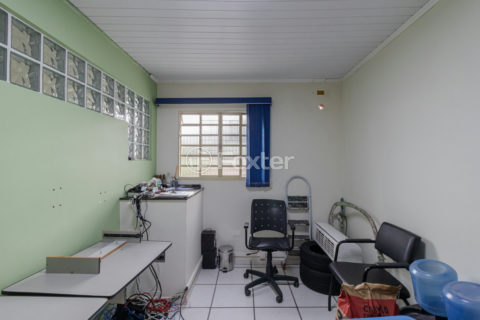 Image 33 - 932371