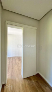 Image 31 - 932540