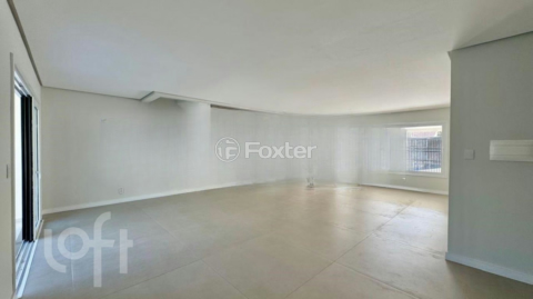 Image 7 - 932540