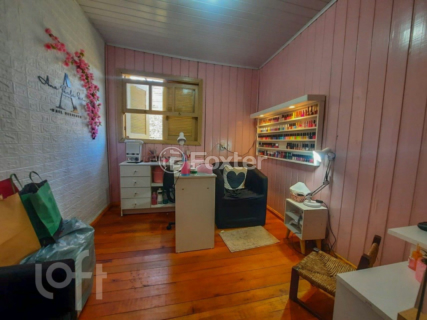 Image 7 - 932598